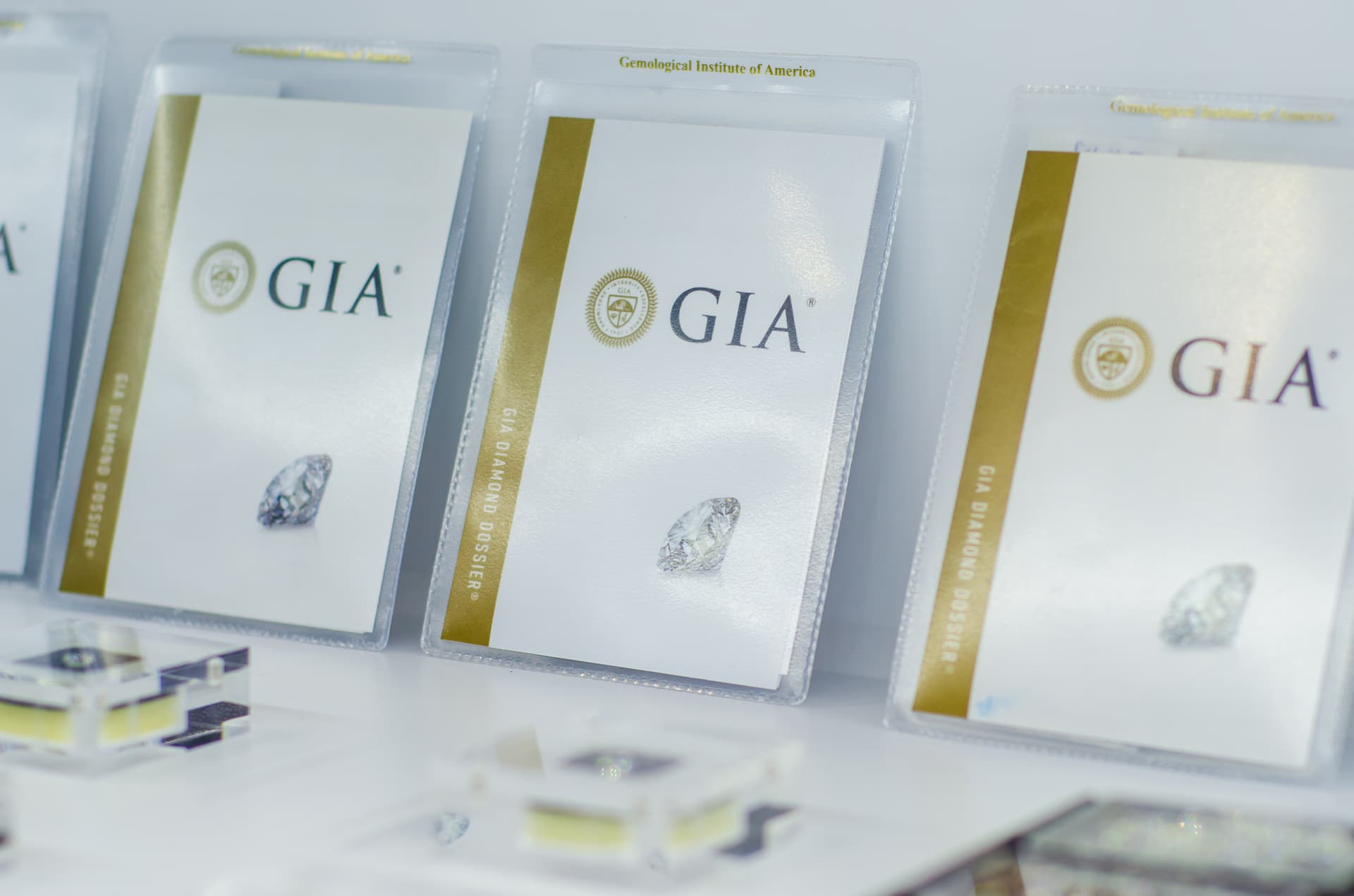 Expertise gemmologique diamant à Montmorency (95160)